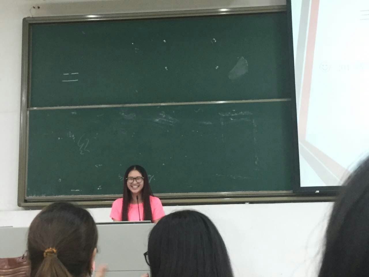 2013级学生代表何小蓝同学发言