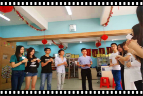 为学院做游戏示范